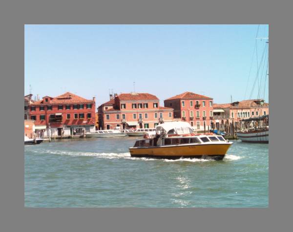 Le Canal de Murano et vue sur la Fondamenta Navagero