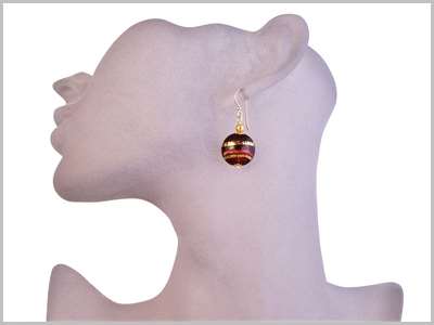 Boucles D'oreilles Pendantes En Verre De Murano Rouge Marbré - Fermoir Dormeuse - Neuf étiqueté